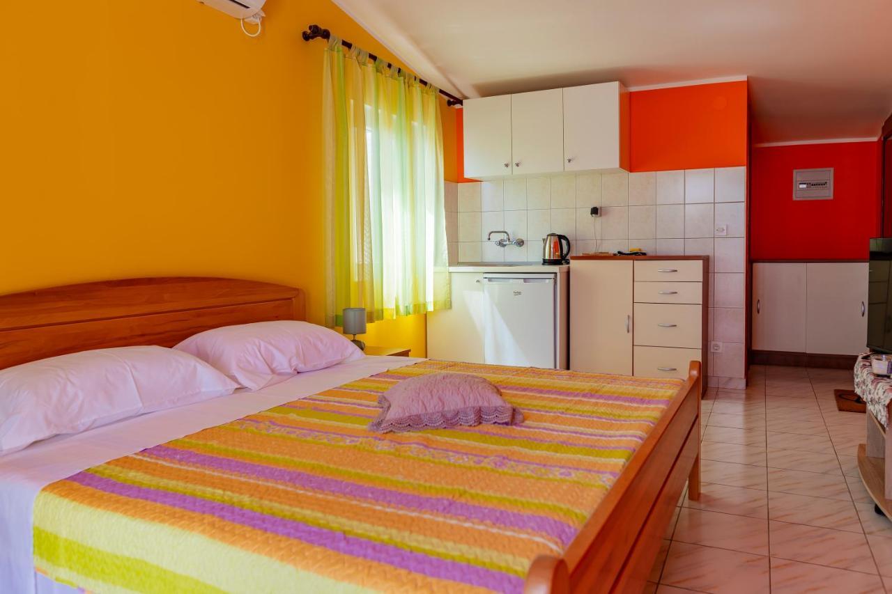 Apartments Mikulic 로고즈니차 외부 사진