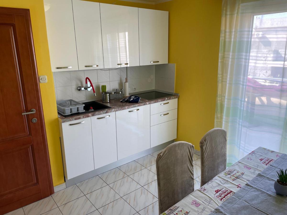 Apartments Mikulic 로고즈니차 외부 사진